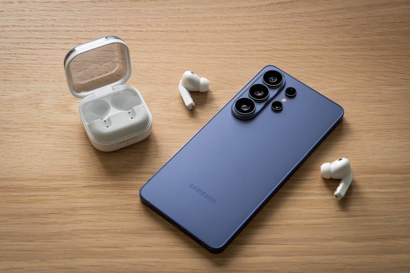 Galaxy Buds 4 Pro product photo